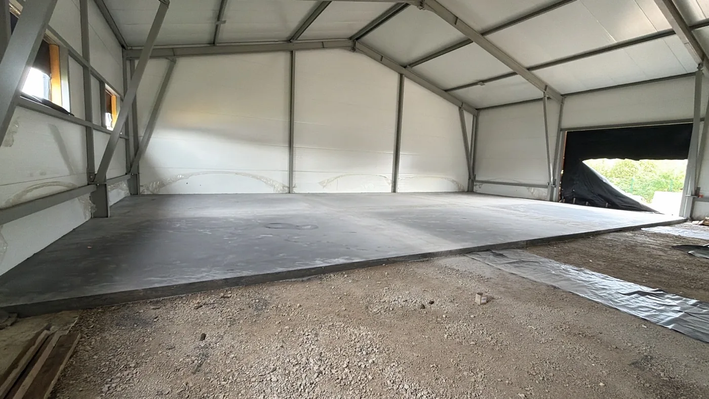 Betoninės grindys sandėliavimo pastate
